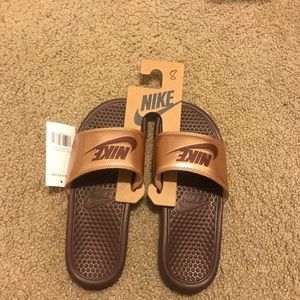 Size 8 Nike Slides